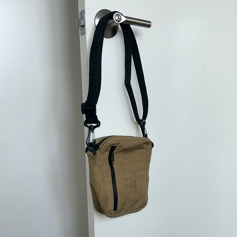 BAGGU Tan Crossbody